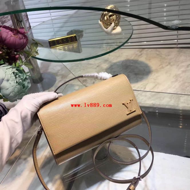 LV Shoulder Bags CLERY M54537