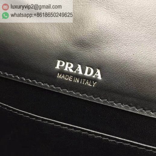 luxury deals: prada outlet