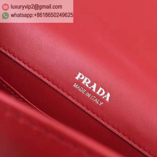 luxury deals: prada outlet