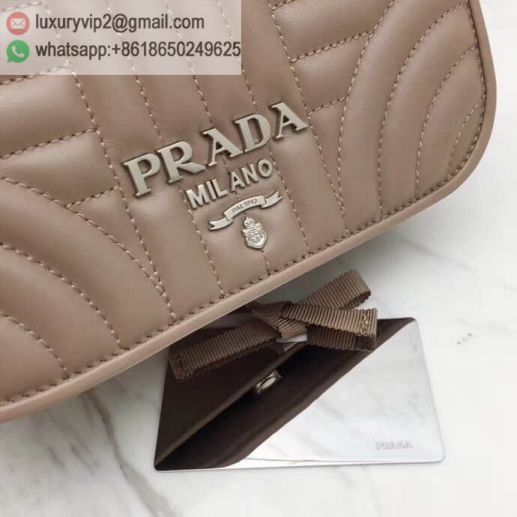 luxury deals: prada outlet