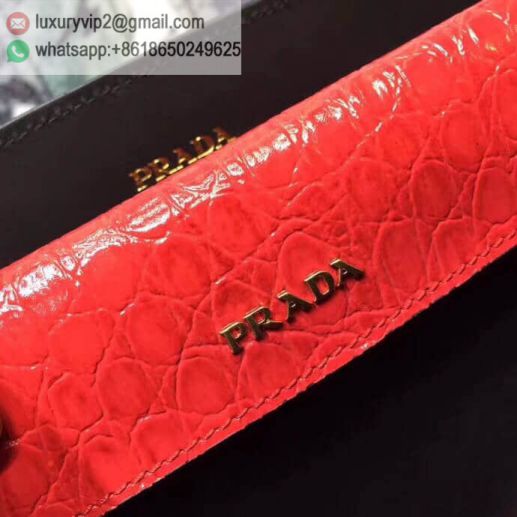 luxury deals: prada outlet