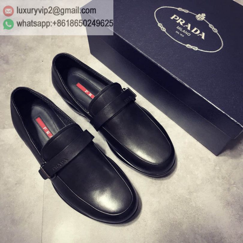 luxury deals: prada outlet