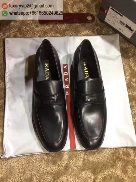 luxury deals: prada outlet