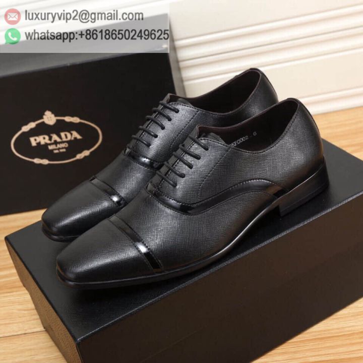 luxury deals: prada outlet