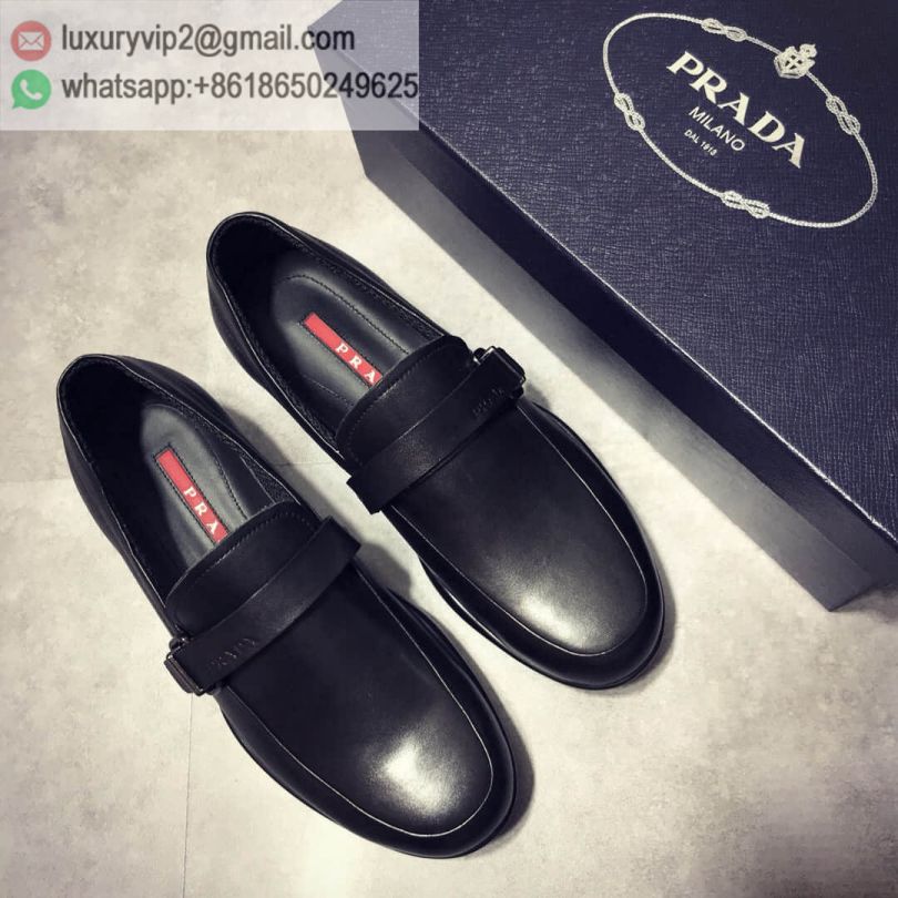 luxury deals: prada outlet