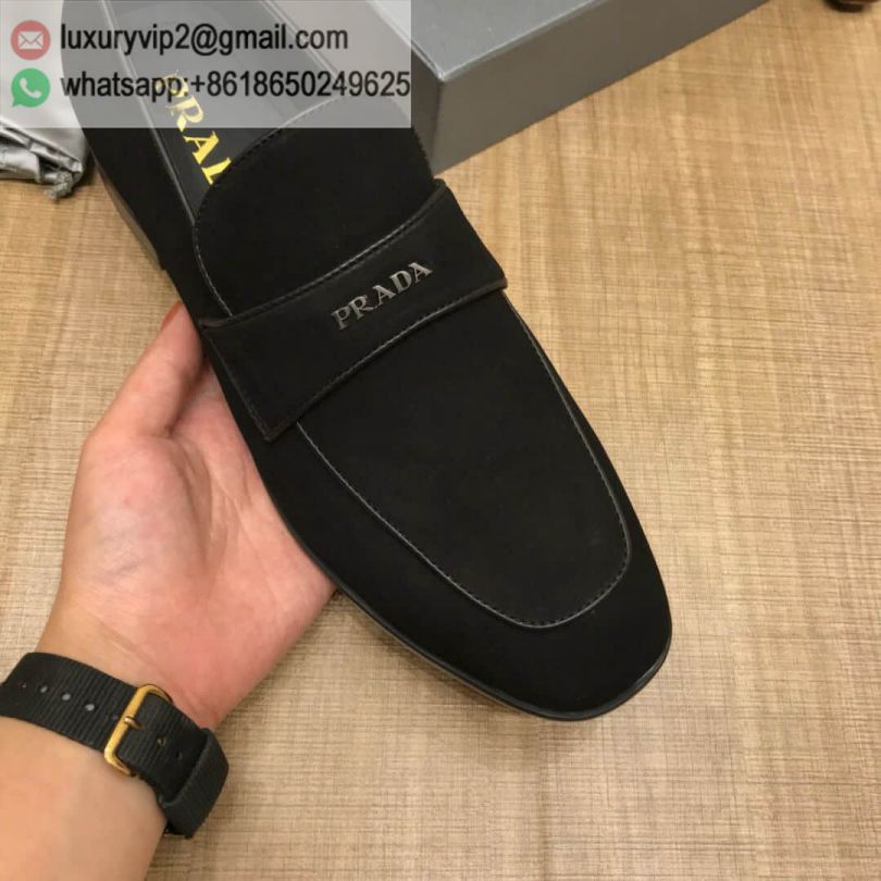 luxury deals: prada outlet