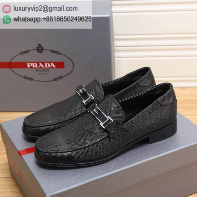 luxury deals: prada outlet