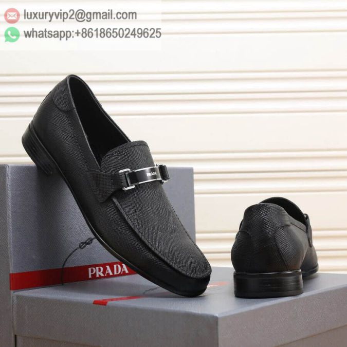 luxury deals: prada outlet