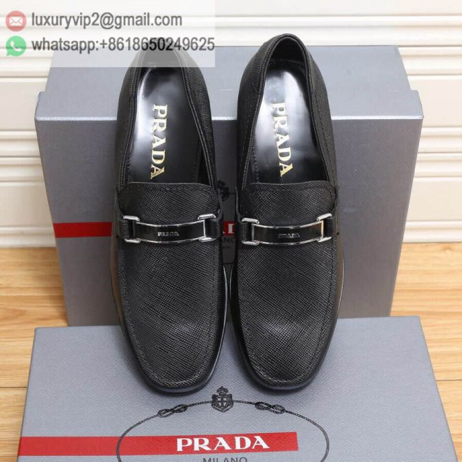 luxury deals: prada outlet