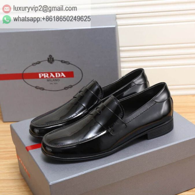 luxury deals: prada outlet