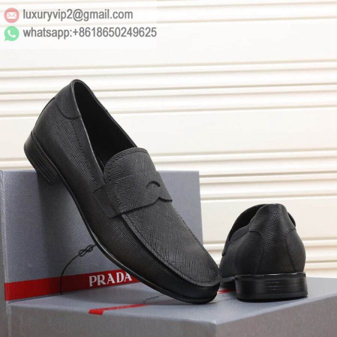 luxury deals: prada outlet