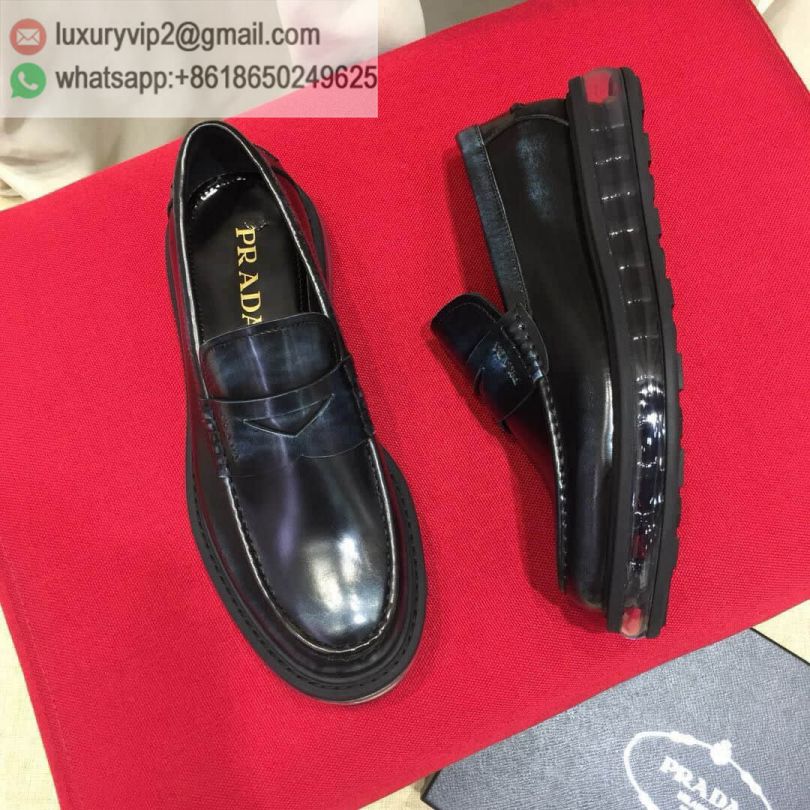 luxury deals: prada outlet