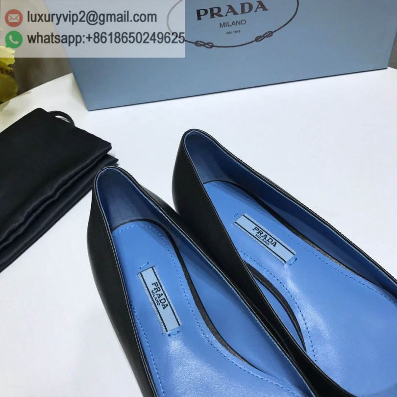 luxury deals: prada outlet