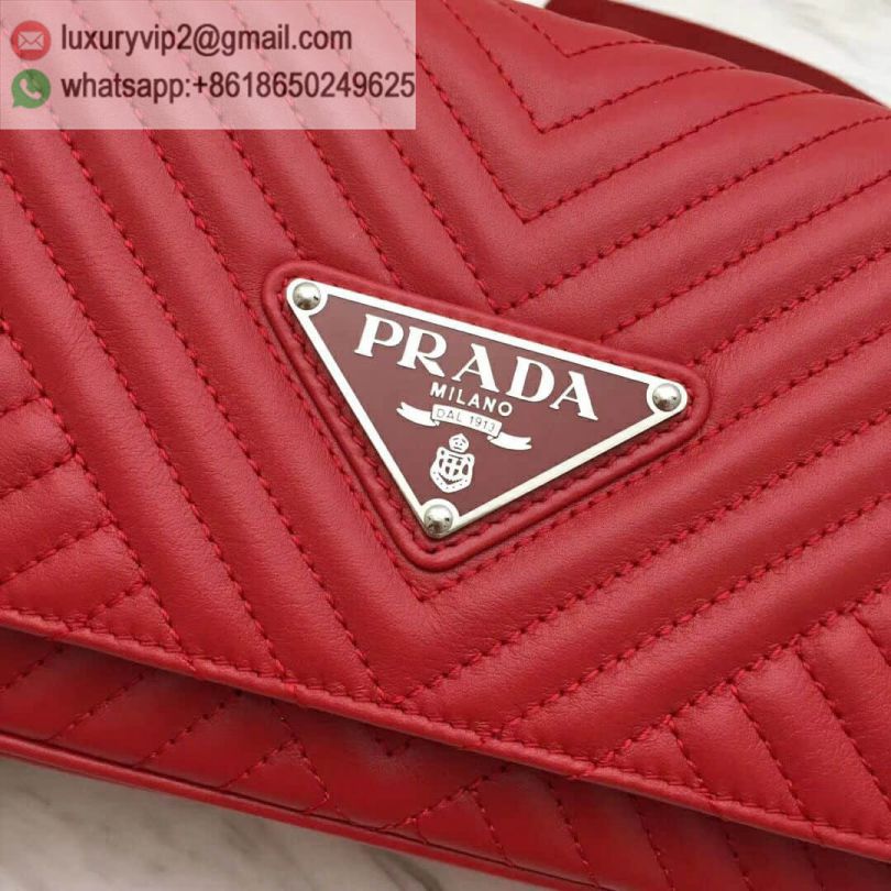 luxury deals: prada outlet