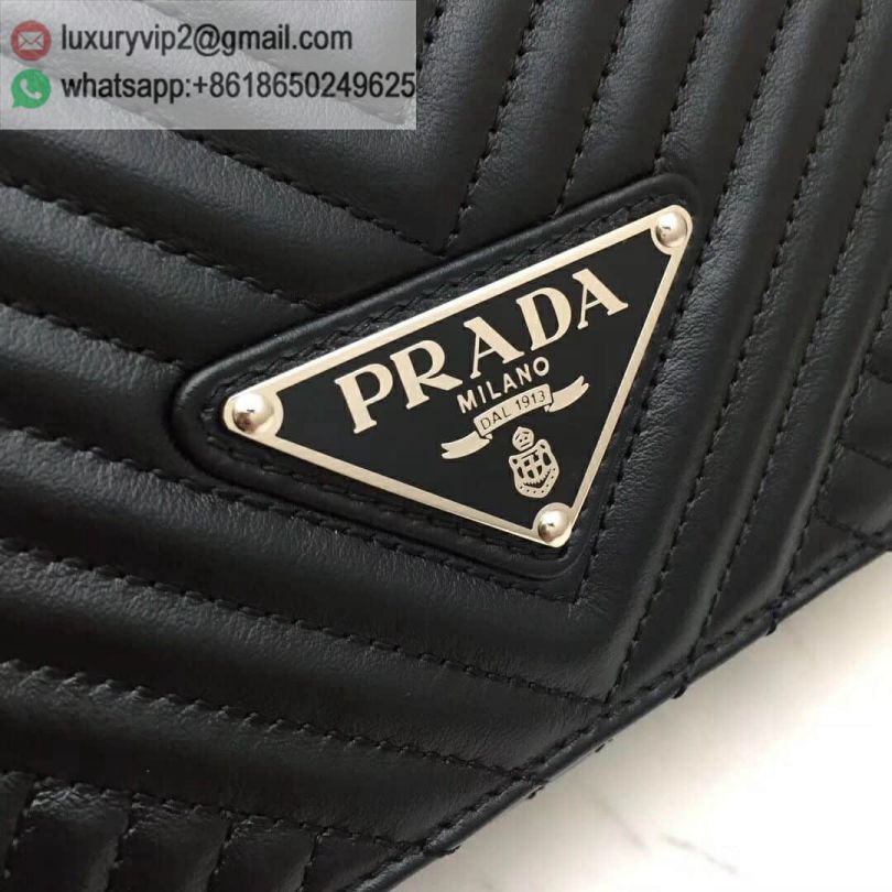 luxury deals: prada outlet