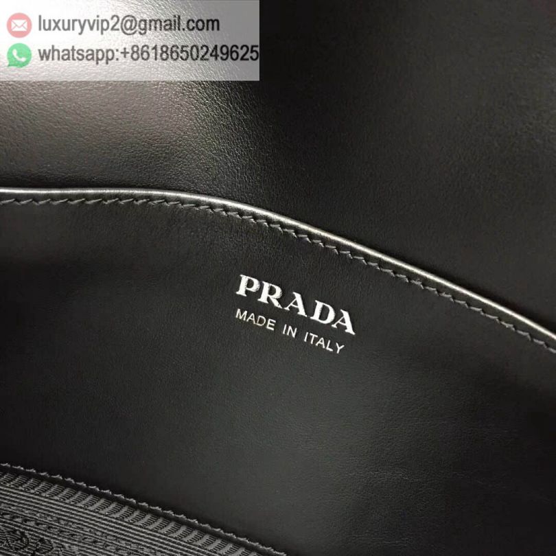 luxury deals: prada outlet