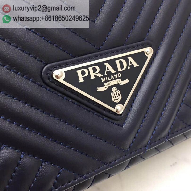 luxury deals: prada outlet