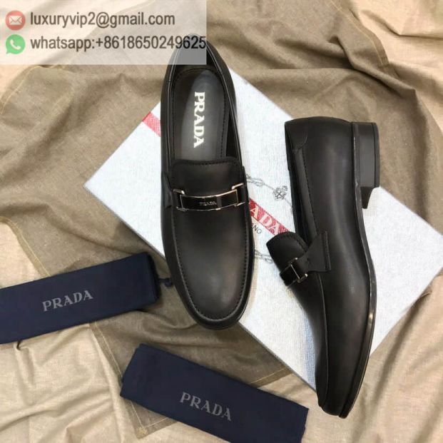 luxury deals: prada outlet