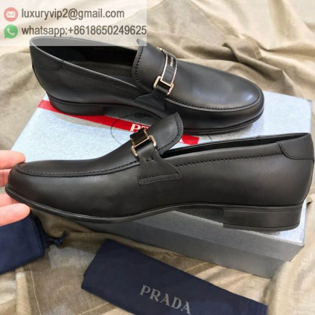 luxury deals: prada outlet