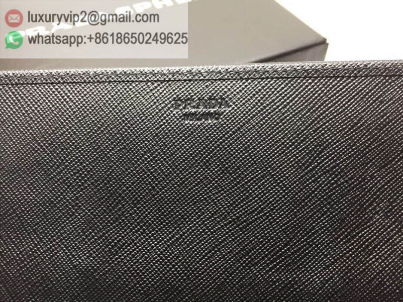 luxury deals: prada outlet