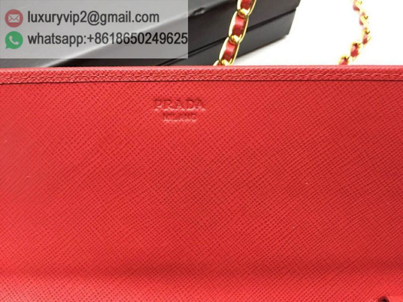 luxury deals: prada outlet