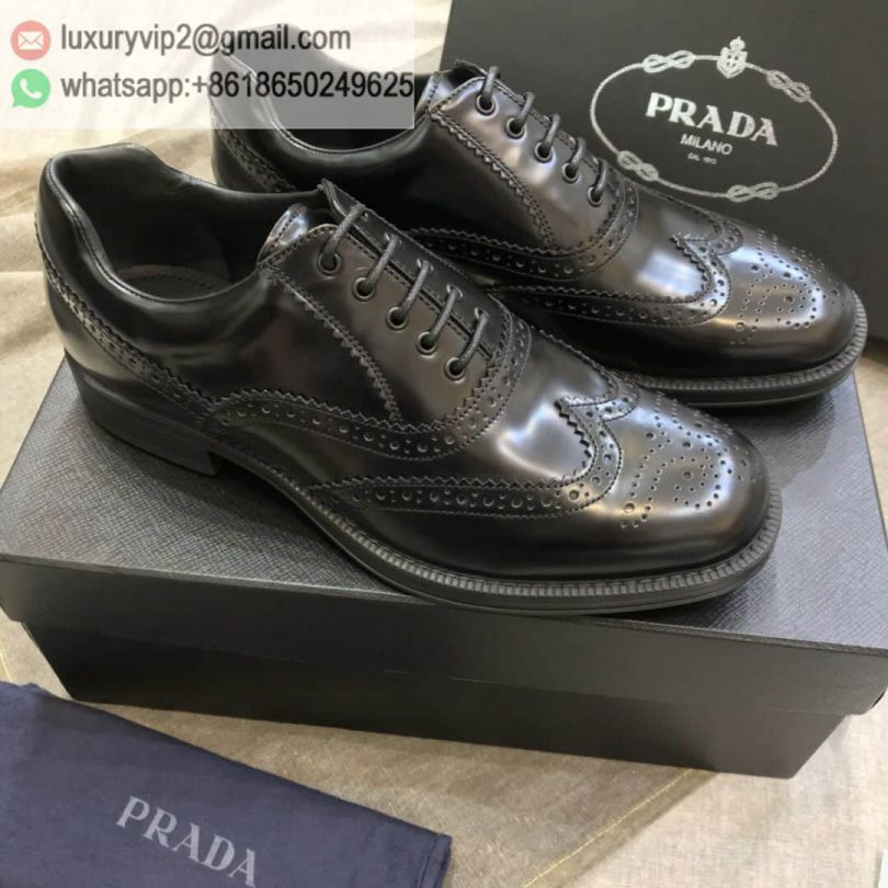 luxury deals: prada outlet