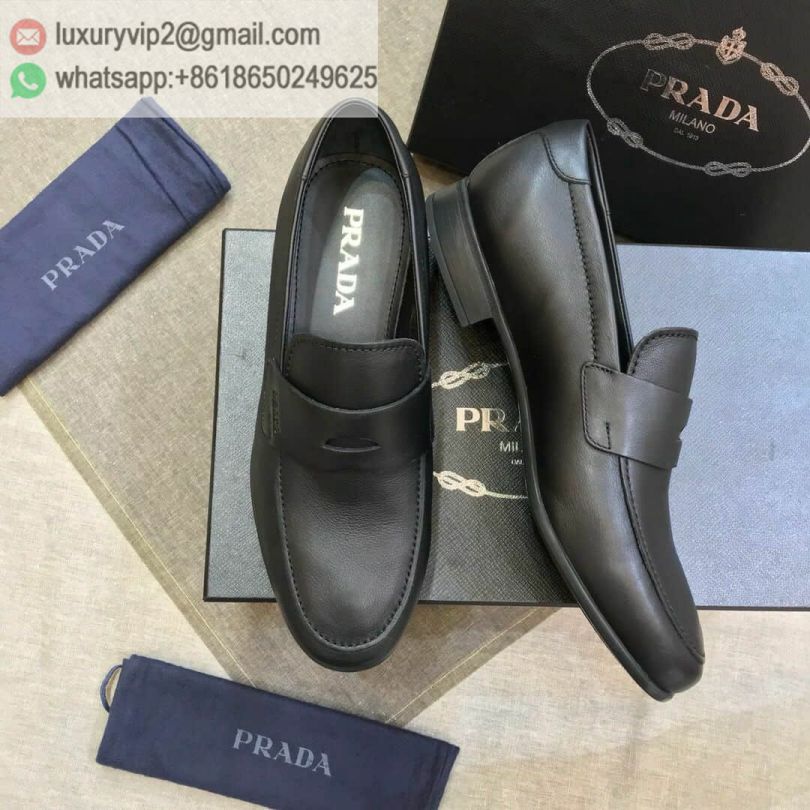 luxury deals: prada outlet