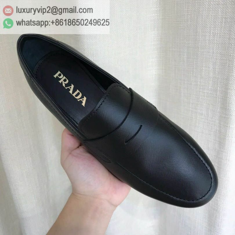 luxury deals: prada outlet