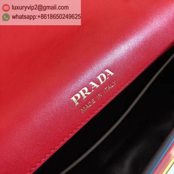 luxury deals: prada outlet