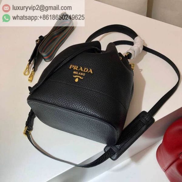 luxury deals: prada outlet