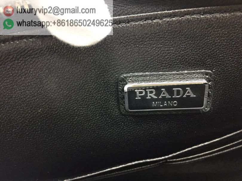 luxury deals: prada outlet