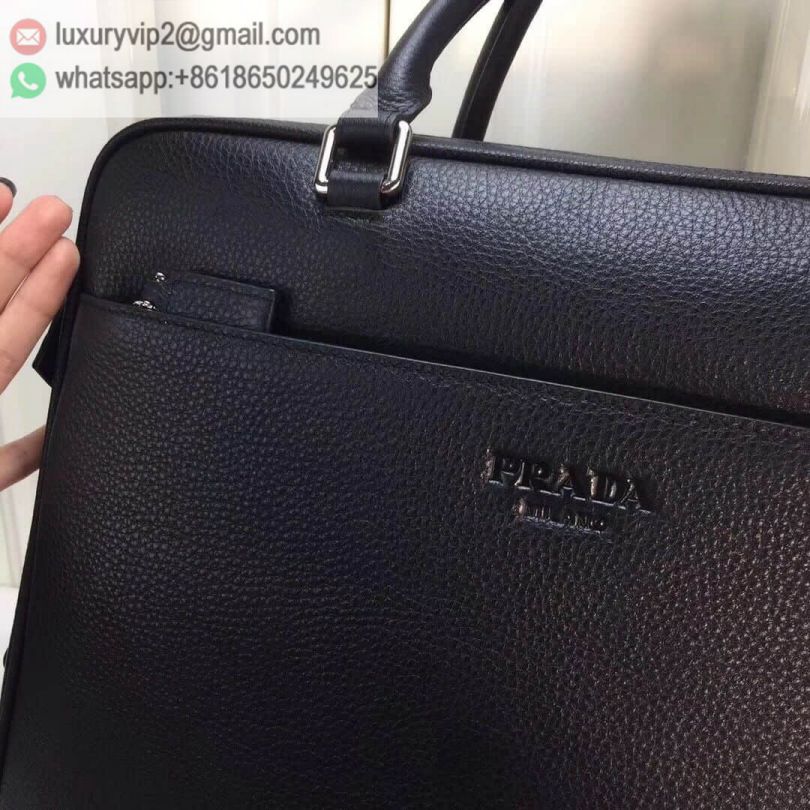 luxury deals: prada outlet