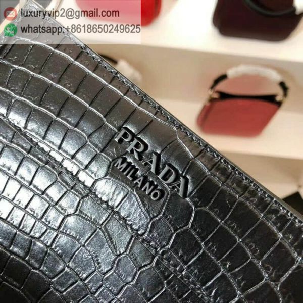 luxury deals: prada outlet