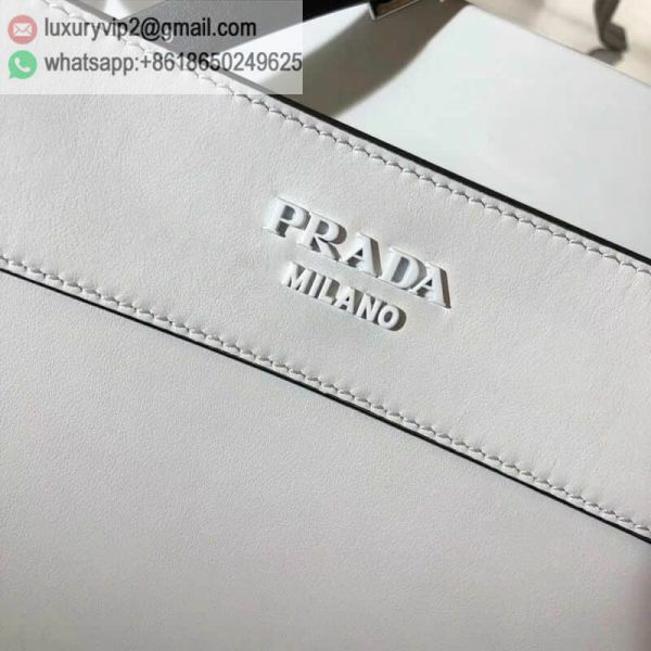 luxury deals: prada outlet