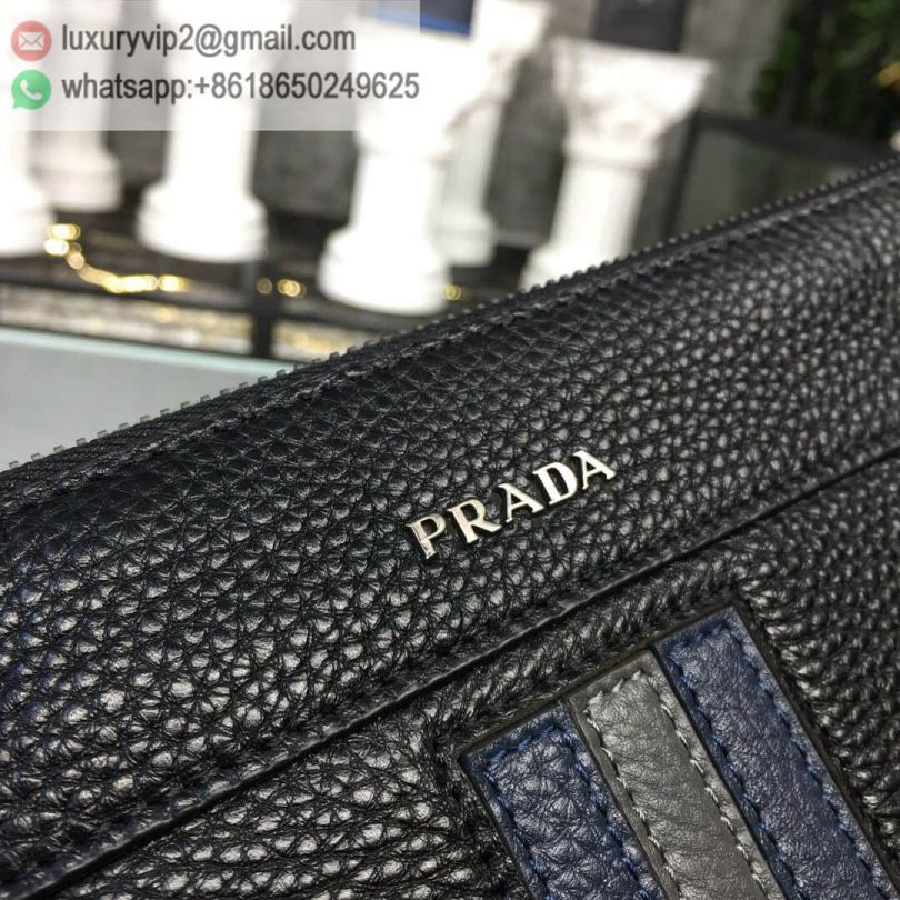 luxury deals: prada outlet