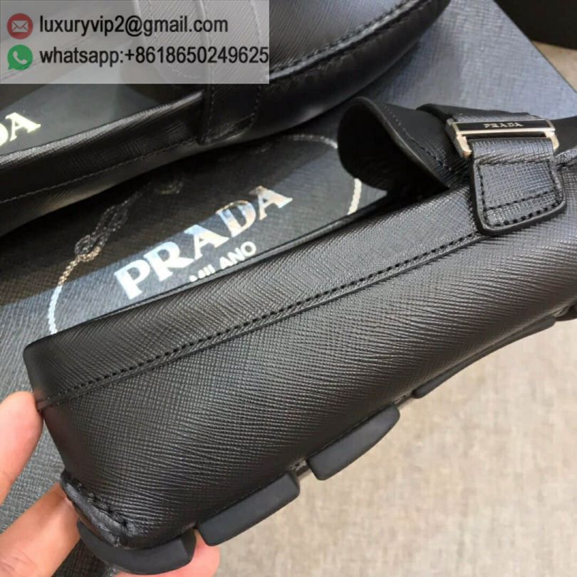 luxury deals: prada outlet