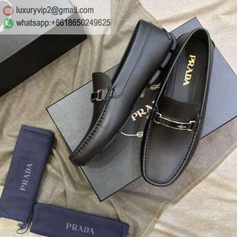 luxury deals: prada outlet