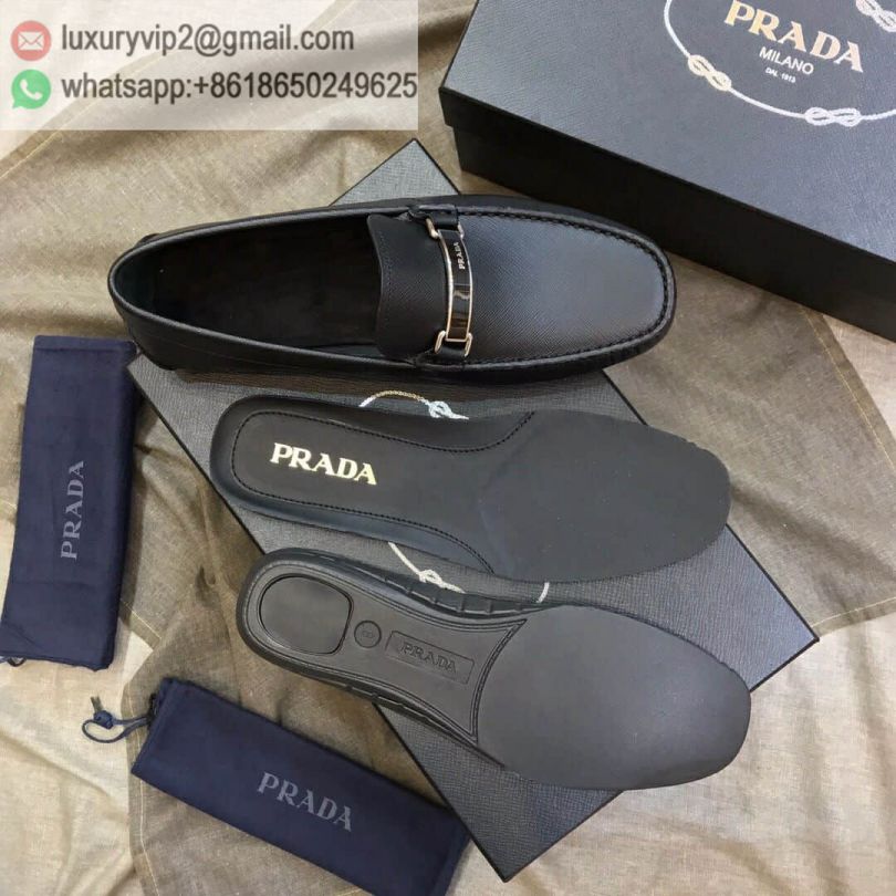 luxury deals: prada outlet