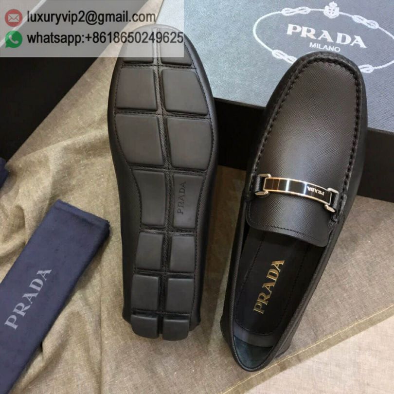 luxury deals: prada outlet