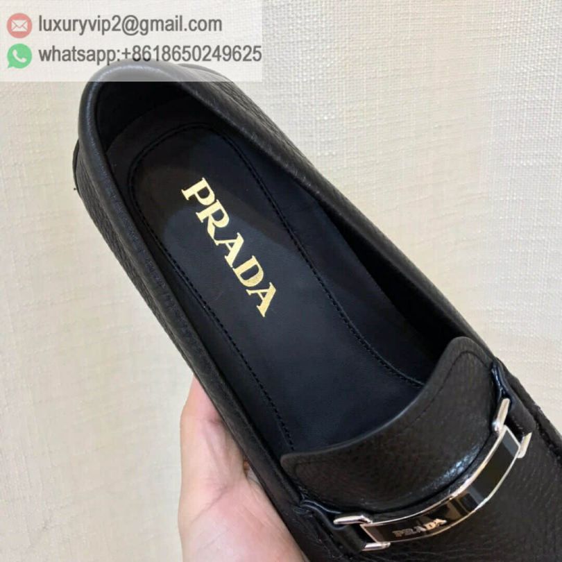 luxury deals: prada outlet