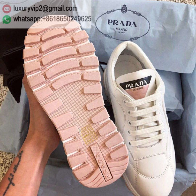 luxury deals: prada outlet