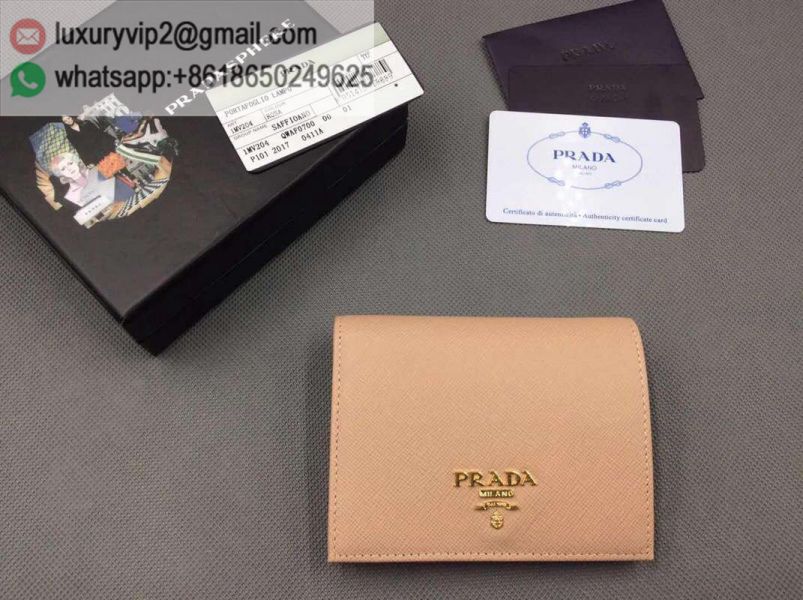 luxury deals: prada outlet