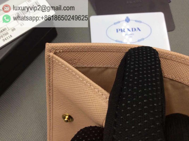 luxury deals: prada outlet