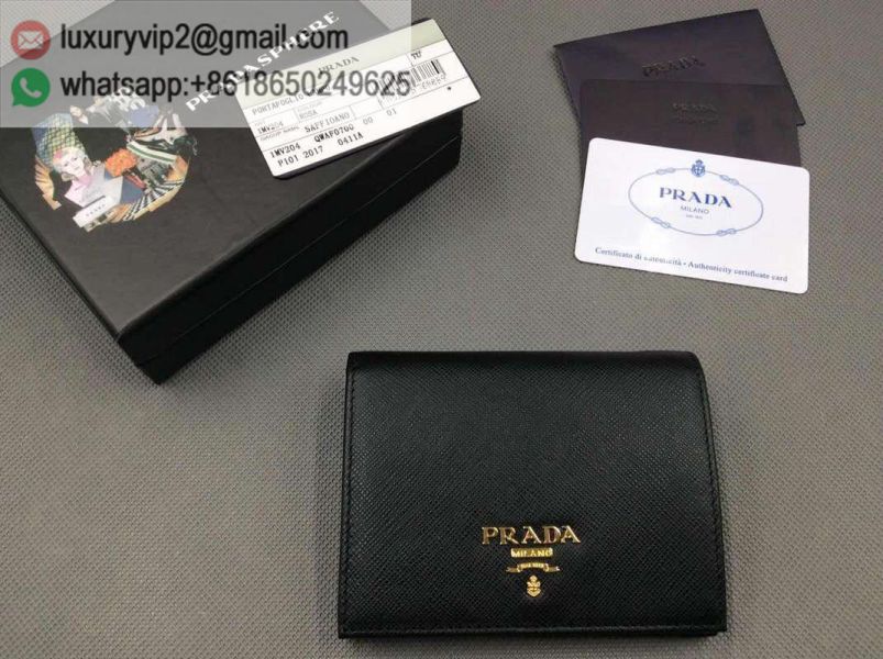 luxury deals: prada outlet