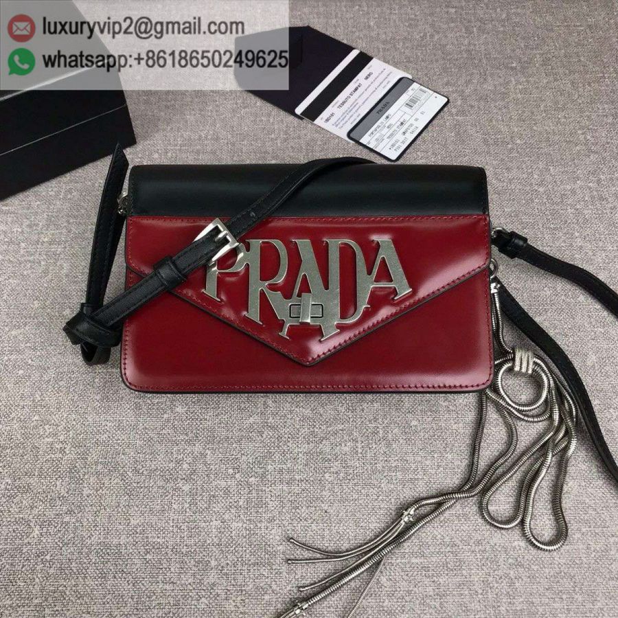 luxury deals: prada outlet