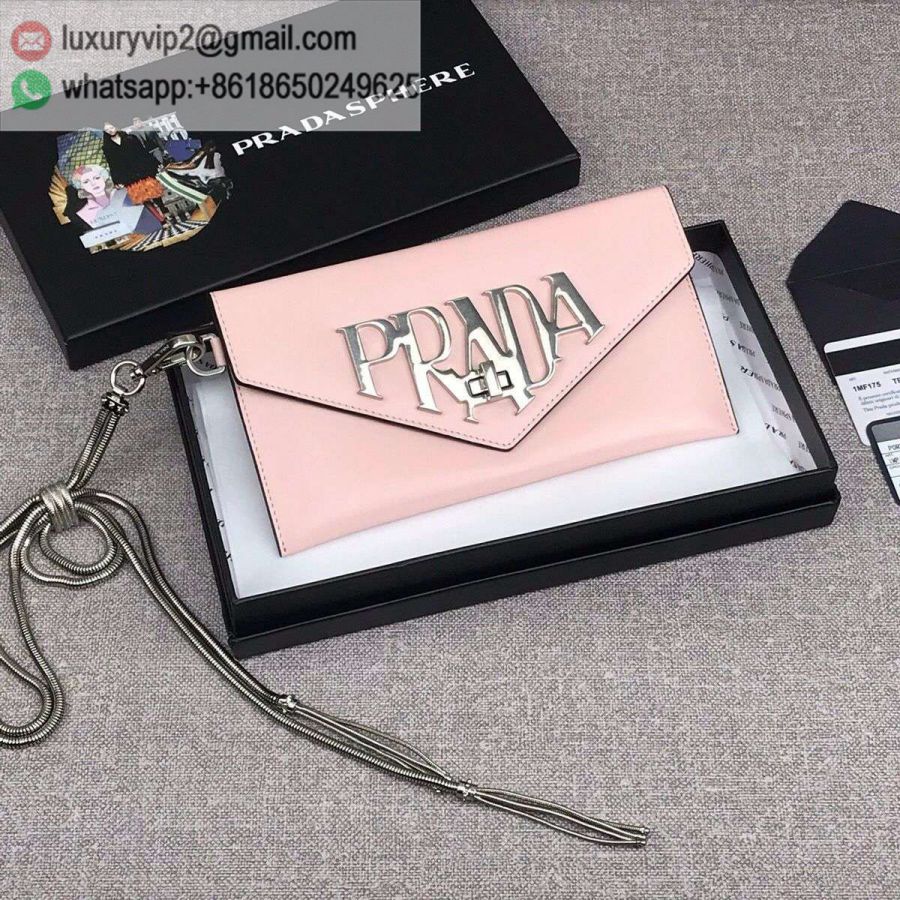 luxury deals: prada outlet