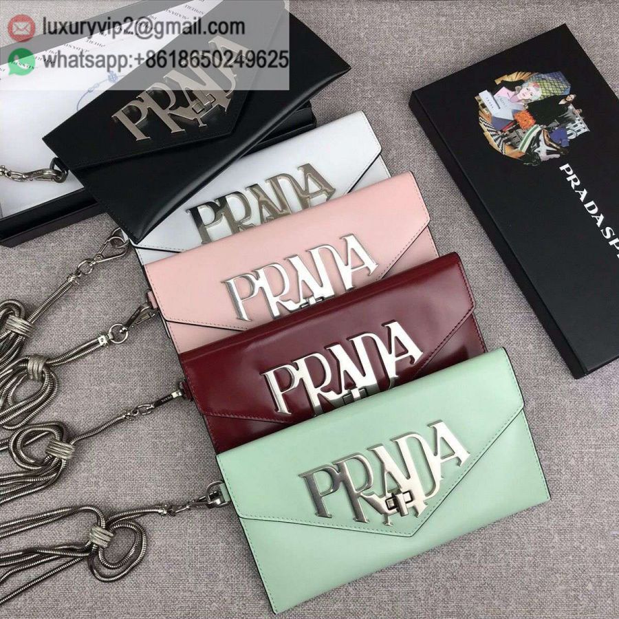 luxury deals: prada outlet