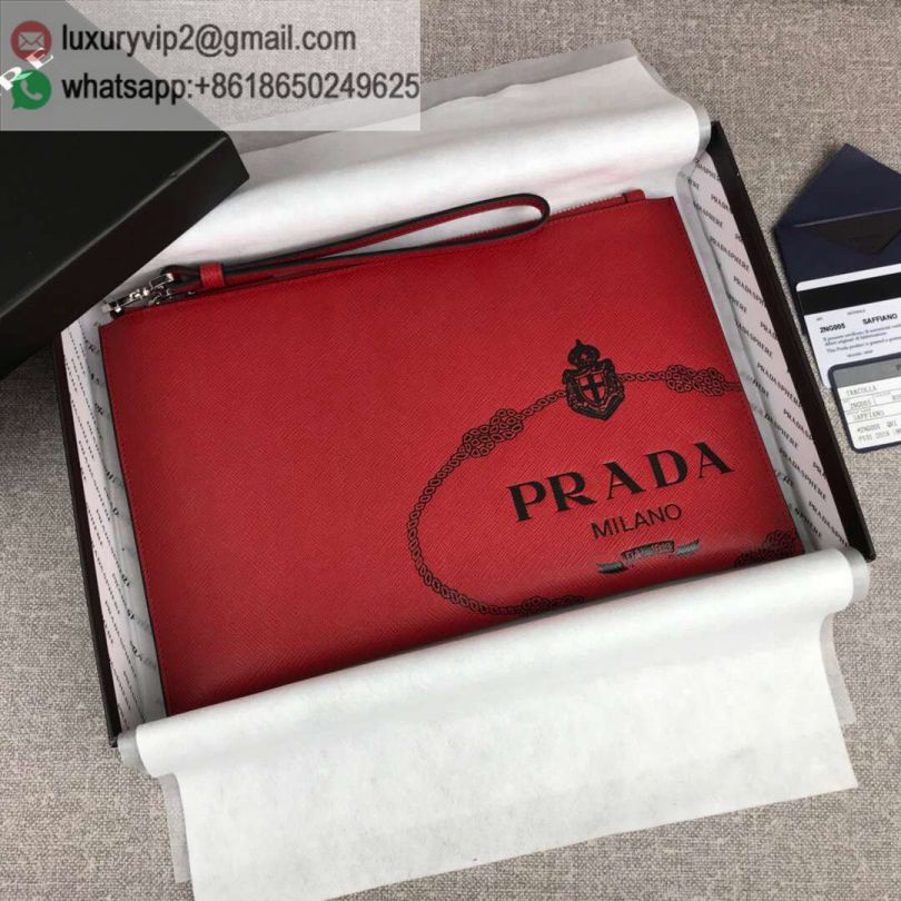 luxury deals: prada outlet