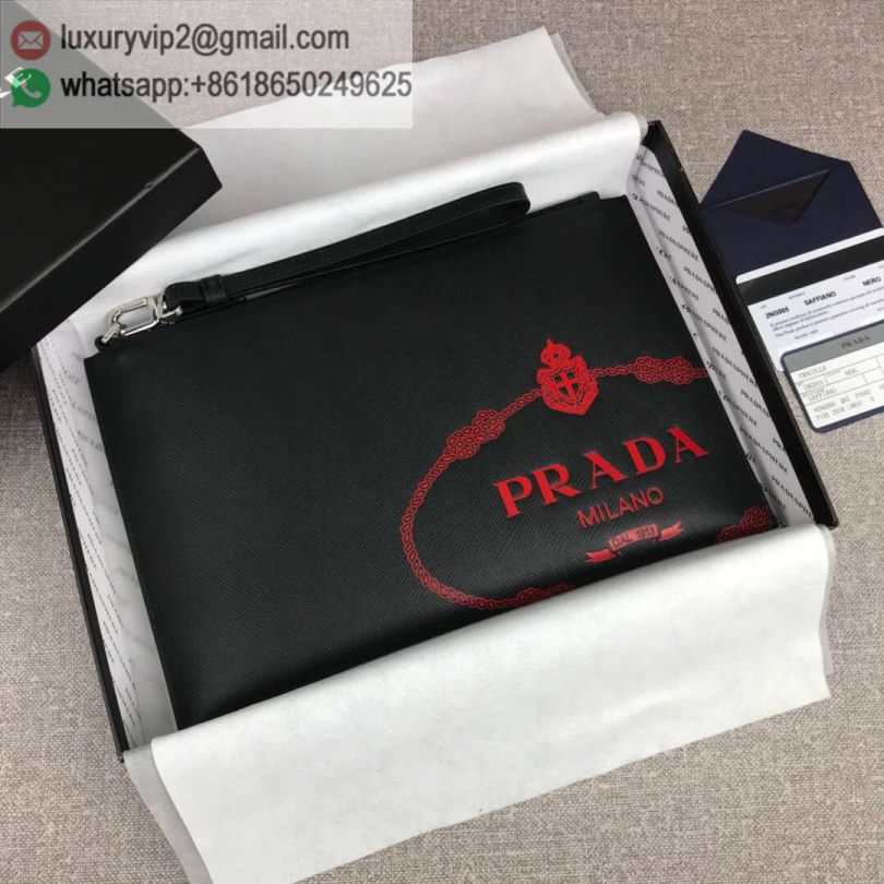 luxury deals: prada outlet