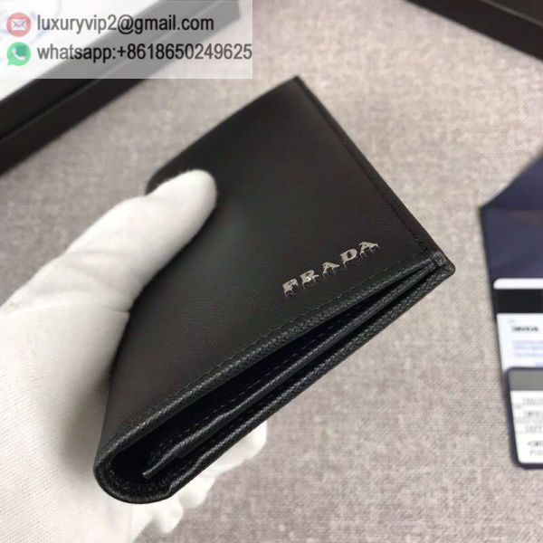 luxury deals: prada outlet